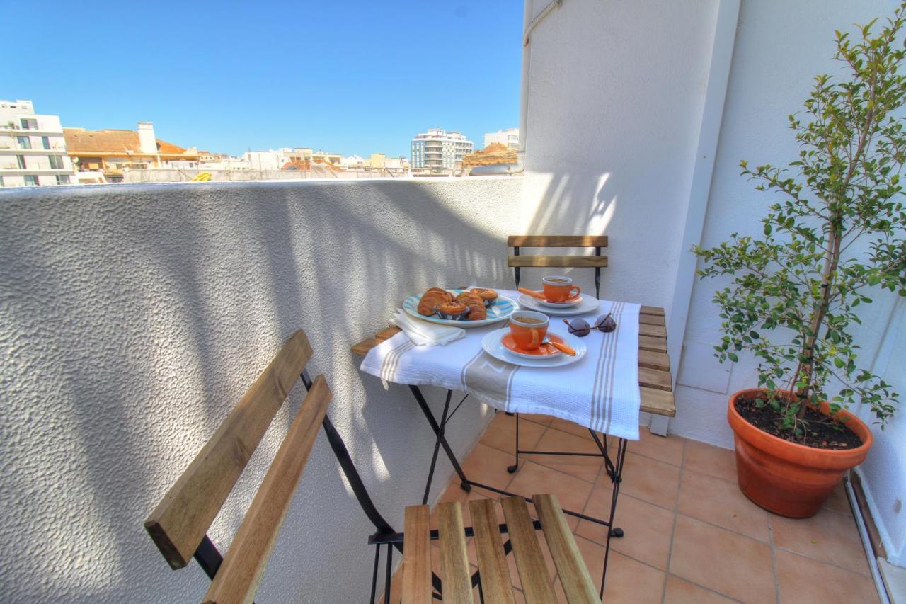 Apartamento Center Location, Ac, Swimming Pool, And Parking Olhão Exterior foto